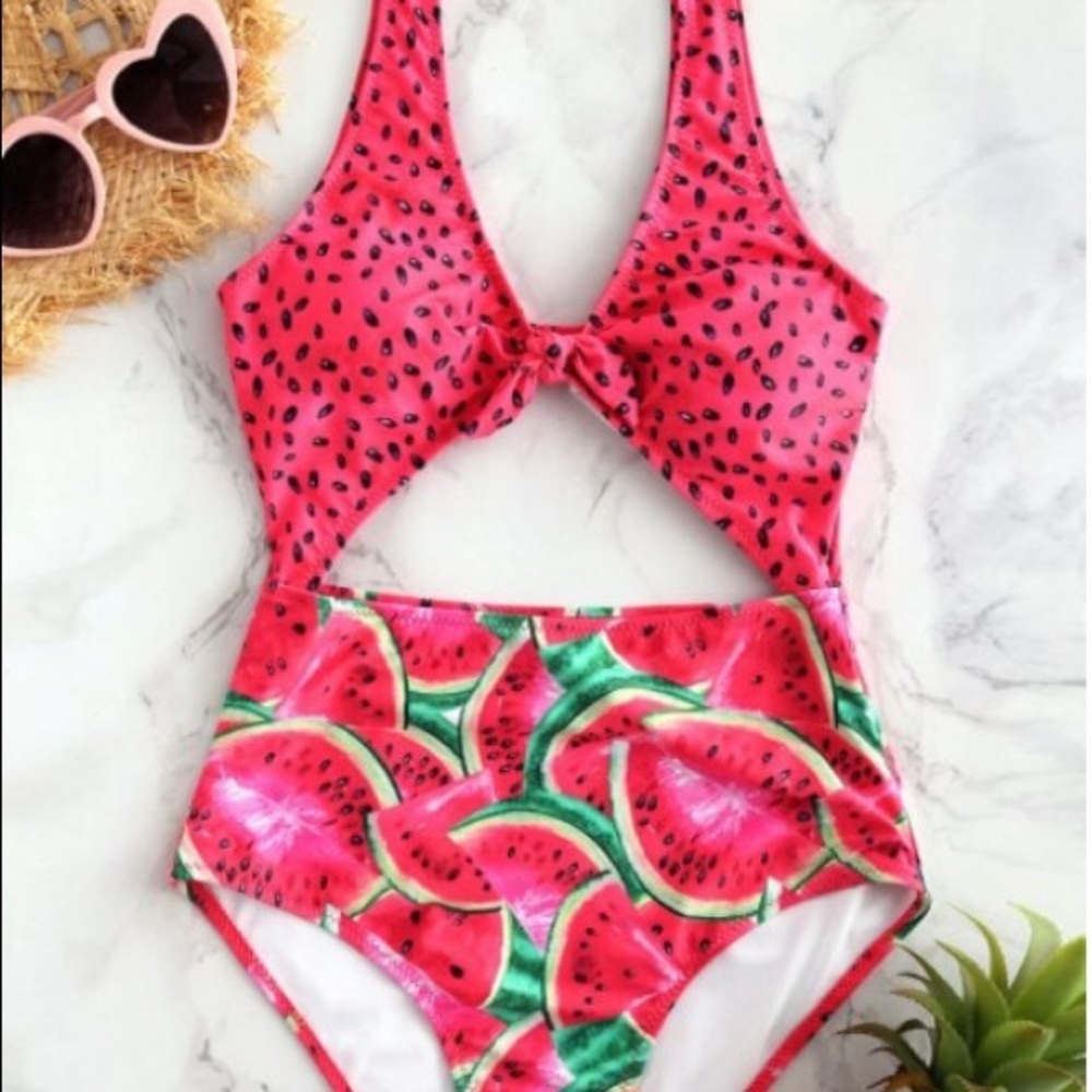 One piece swim